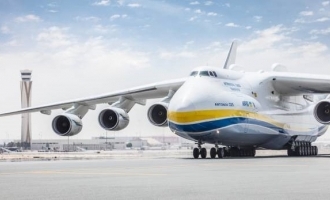 世界最大の飛行機 ドバイに着陸 ウクライナ アントノフ航空のムリーヤ機 ドバイビズ 日本からの海外進出を支援 現地でしか分からないビジネス最新情報を提供